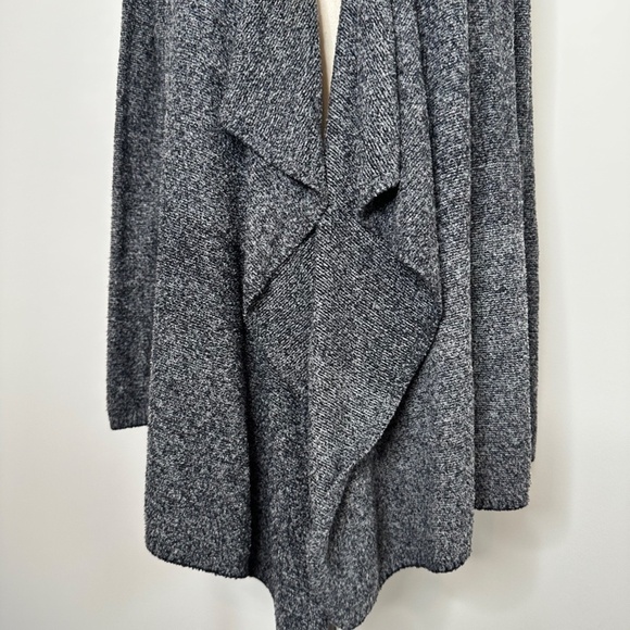 Barefoot Dreams Bamboo Chic Lite Open Waterfall Wrap Cardigan Size S/M Gray - Picture 4 of 10